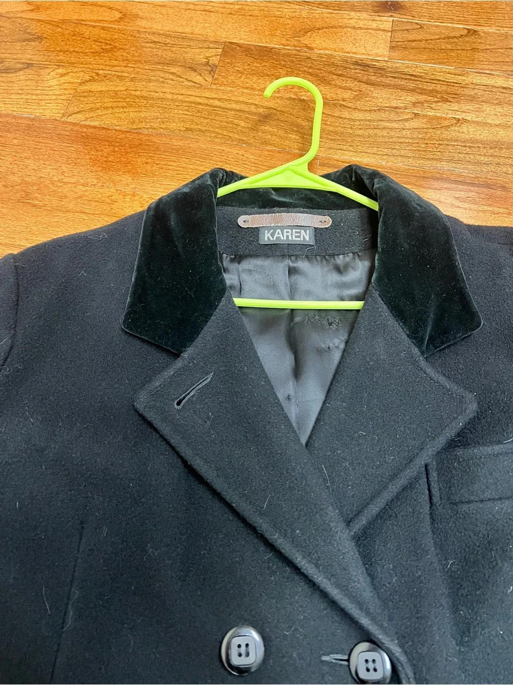 Classic Double-Breasted Black Wool Coat with velvet detail
